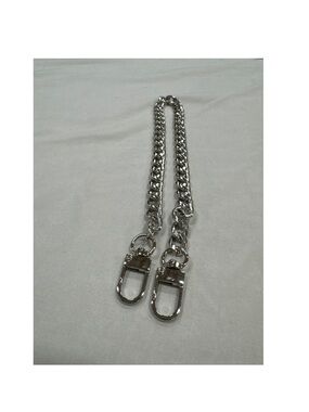 Silver Chain Strap with Lobster Clasps. 15.5”